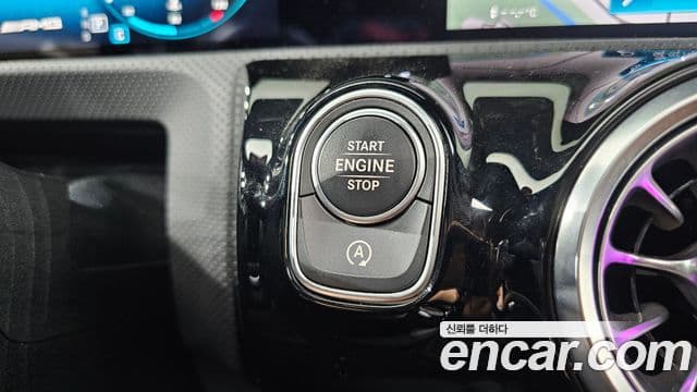 Mercedes-Benz A-Class 2021 — Şəkil 34/35