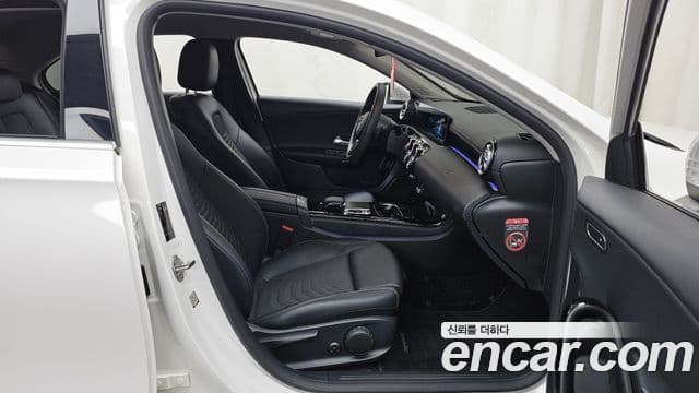 Mercedes-Benz A-Class 2020 — Şəkil 11/20