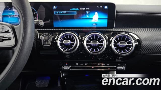 Mercedes-Benz A-Class 2020 — Şəkil 15/20