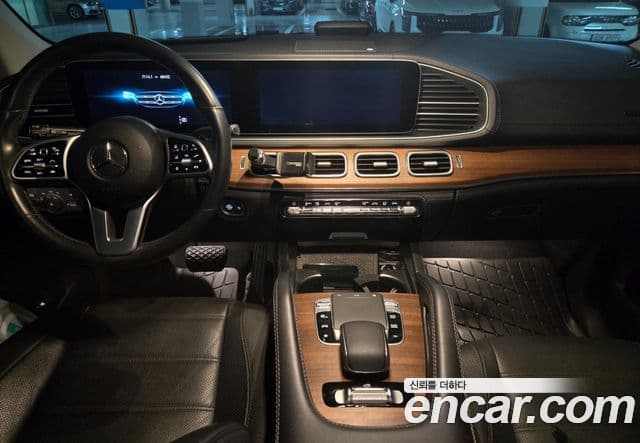 Mercedes-Benz GLE-Class 2020 — Şəkil 9/16