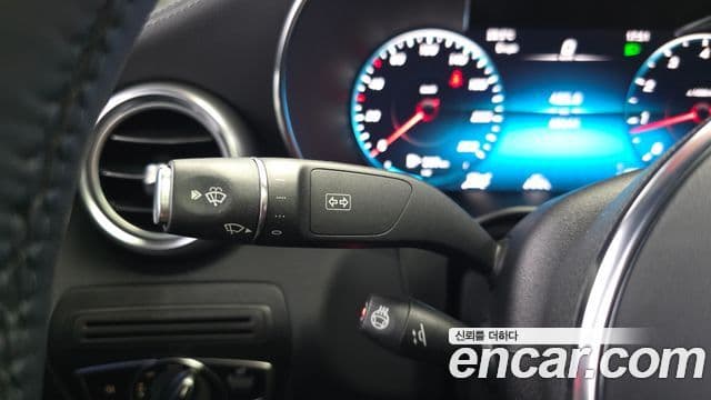 Mercedes-Benz GLC-Class 2023 — ფოტო 18/20