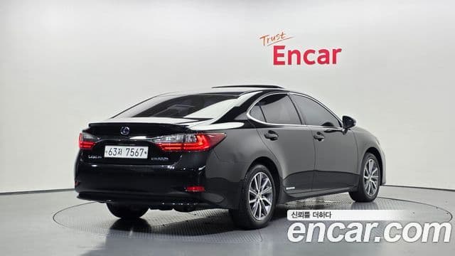 Lexus ES300h 2018 — Şəkil 2/20