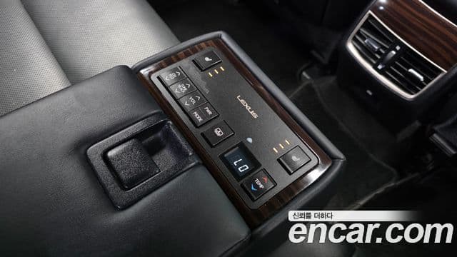 Lexus ES300h 2018 — Şəkil 17/20