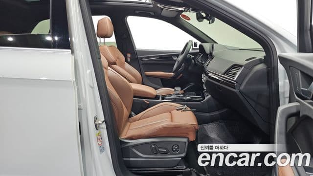 Audi Q5 2021 — Photo 19/33