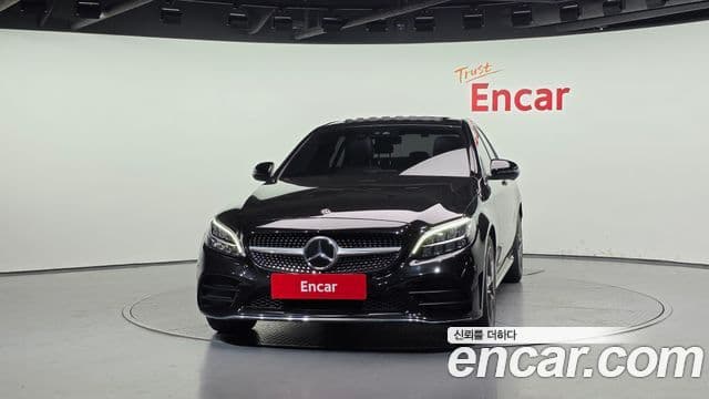 Mercedes-Benz C-Class 2019 — Фото 2/20