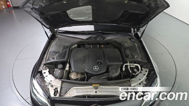 Mercedes-Benz C-Class 2019 — Фото 5/20