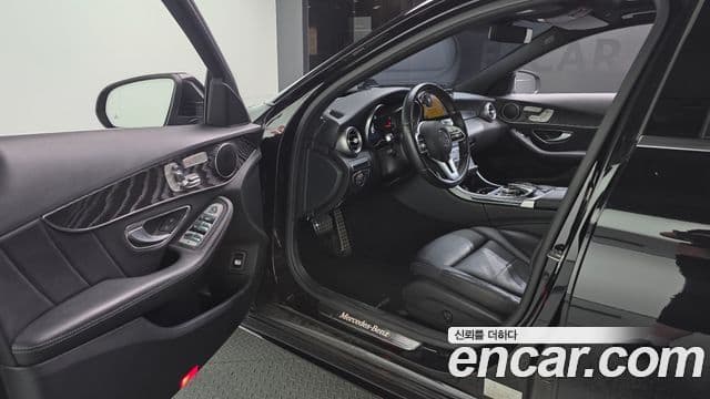 Mercedes-Benz C-Class 2019 — Фото 9/20