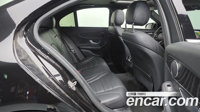 Mercedes-Benz C-Class 2019 — Фото 11/20