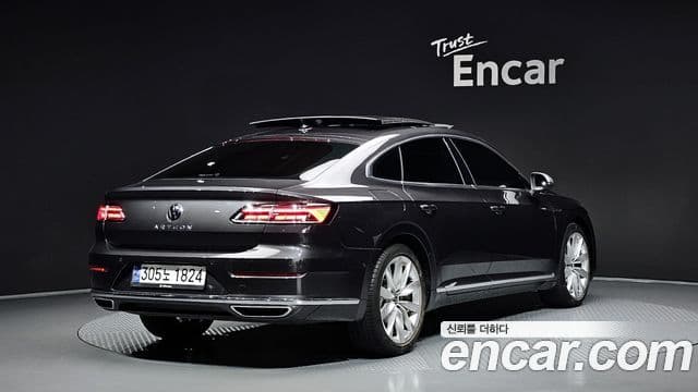 Volkswagen Arteon 2023 — ფოტო 2/20