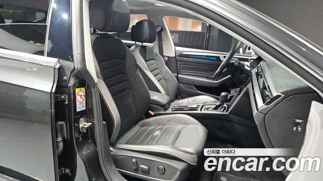 Volkswagen Arteon 2023 — ფოტო 14/20