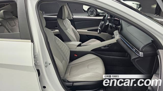 Hyundai The New Avante Hybrid 2021 — ფოტო 20/30