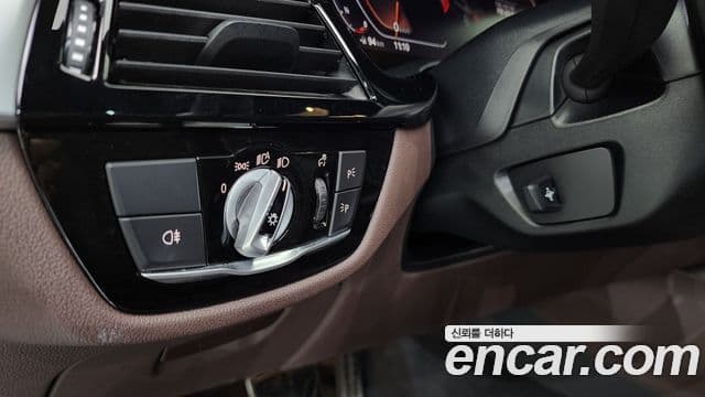 BMW 5 Series 2020 — Şəkil 16/20