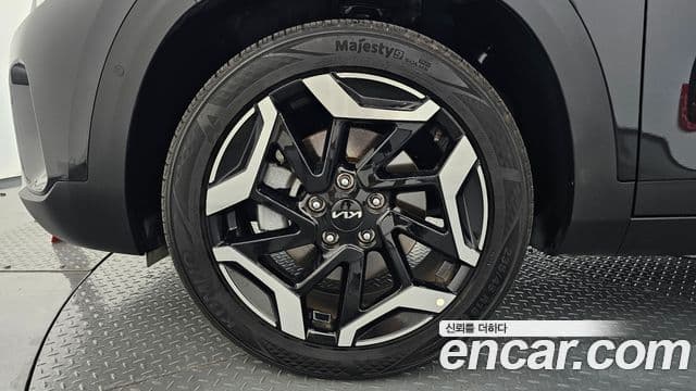 Kia Seltos 2025 — ფოტო 5/20
