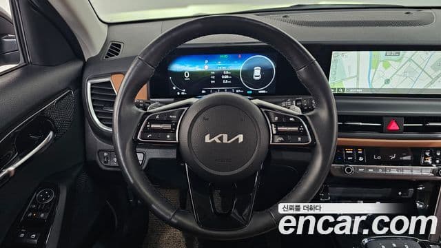 Kia Seltos 2025 — ფოტო 15/20