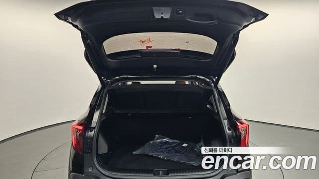 Kia Seltos 2025 — ფოტო 18/20