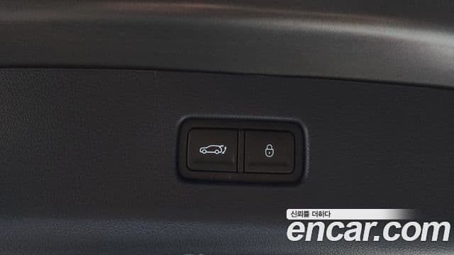 Genesis GV80 2021 — ფოტო 17/20