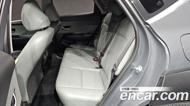 Hyundai Kona Hybrid 2023 — Şəkil 28/36