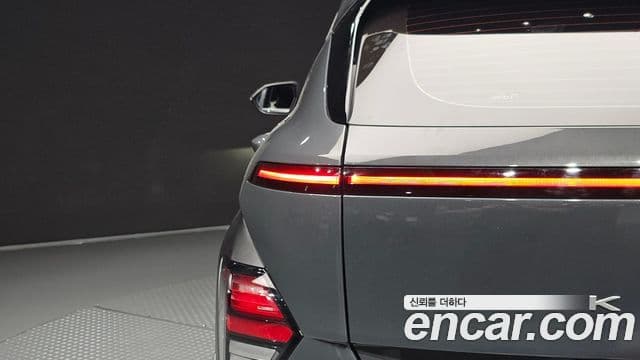 Hyundai Kona Hybrid 2023 — Şəkil 8/36