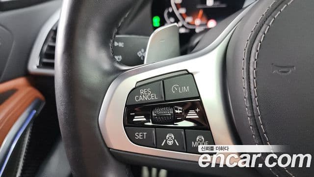 BMW X6 2023 — ფოტო 16/20