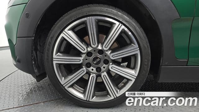 Mini Cooper S Clubman 2022 — Фото 5/20