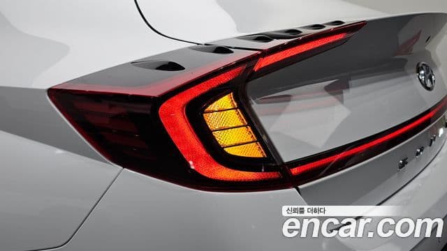 Hyundai Sonata Hybrid 2020 — ფოტო 26/33