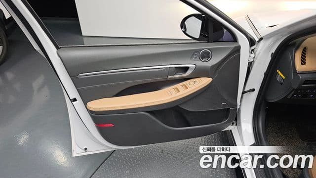 Hyundai Sonata Hybrid 2020 — ფოტო 30/33