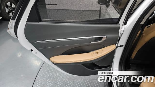 Hyundai Sonata Hybrid 2020 — ფოტო 19/33
