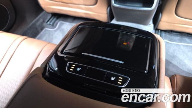 Genesis Electrified G80 2022 — Şəkil 19/20