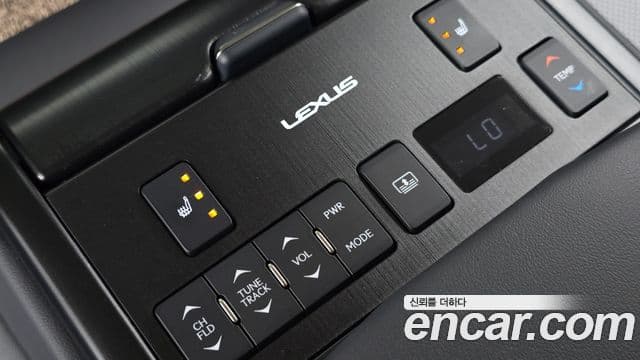 Lexus ES300h 2025 — ფოტო 18/20