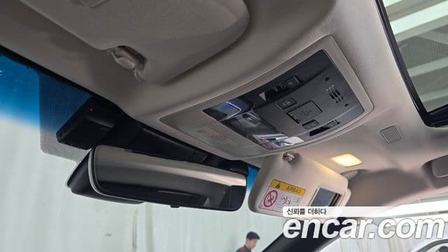 Lexus ES300h 2025 — Photo 27/33
