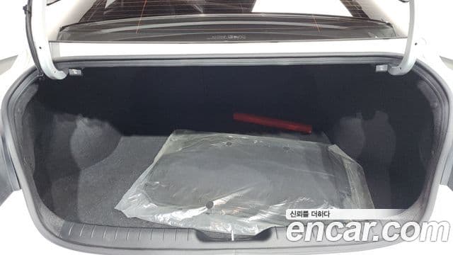 Hyundai Avante 2020 — Şəkil 17/20