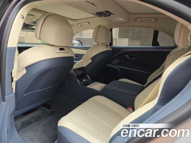 Bentley Flying Spur 2025 — Photo 5/20