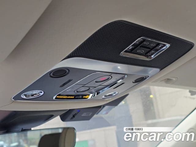 Bentley Flying Spur 2025 — Photo 17/20
