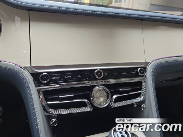 Bentley Flying Spur 2025 — Photo 7/20