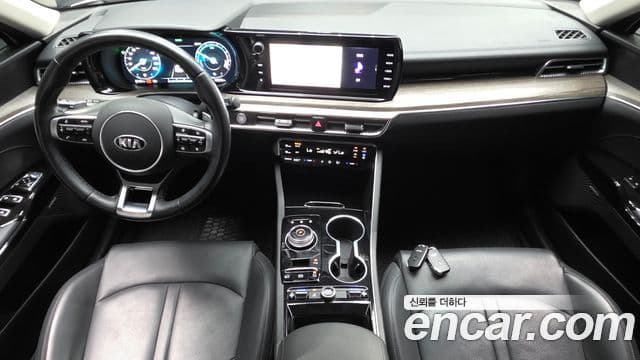 Kia K5 2020 — ფოტო 7/20