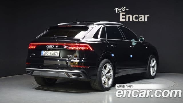 Audi Q8 2021 — Photo 15/20