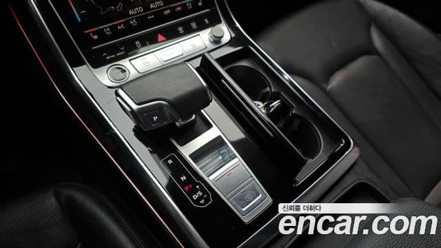 Audi Q8 2021 — Photo 11/20