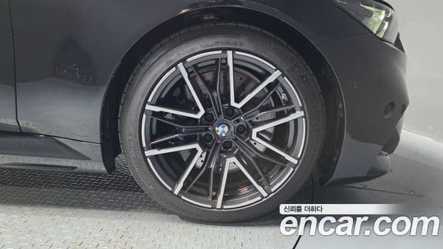 BMW M5 2025 — Photo 1/33