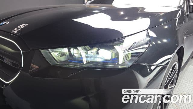 BMW M5 2025 — Photo 16/33
