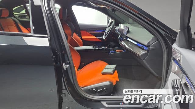 BMW M5 2025 — Photo 18/33
