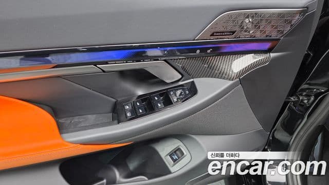 BMW M5 2025 — Photo 28/33