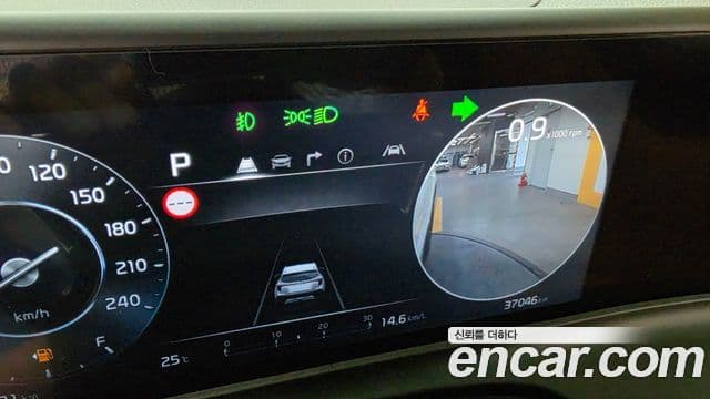 Kia Seltos 2022 — ფოტო 18/20