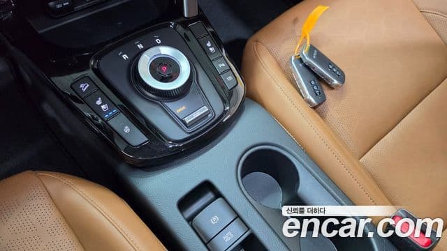 Kia Seltos 2022 — ფოტო 13/20