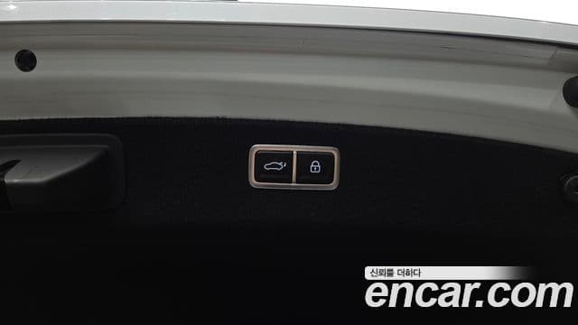 Genesis G80 2021 — ფოტო 33/35