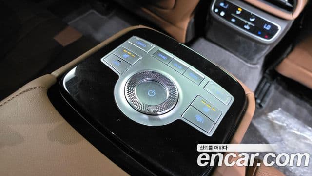 Genesis G80 2022 — Photo 33/34