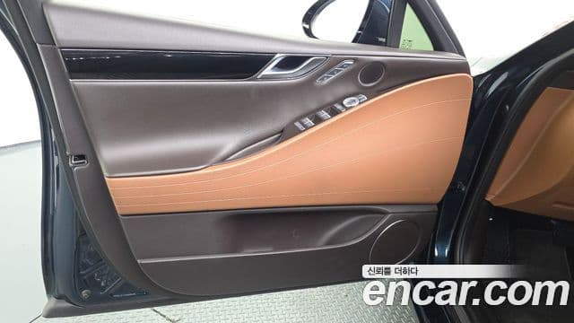 Genesis G80 2022 — Photo 8/34