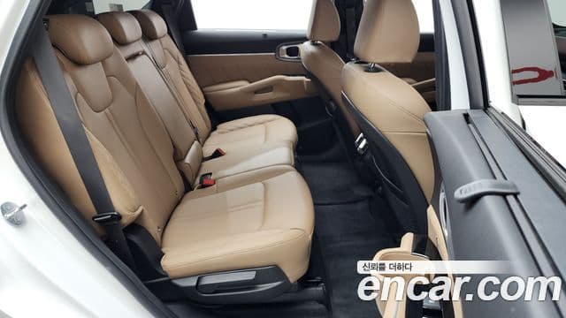 Kia Sorento 2024 — Фото 11/20
