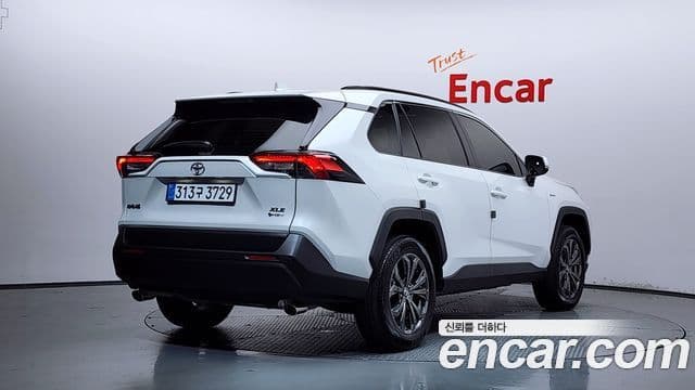 Toyota RAV4 2025 — Şəkil 2/20