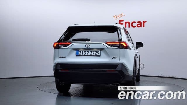Toyota RAV4 2025 — Şəkil 4/20