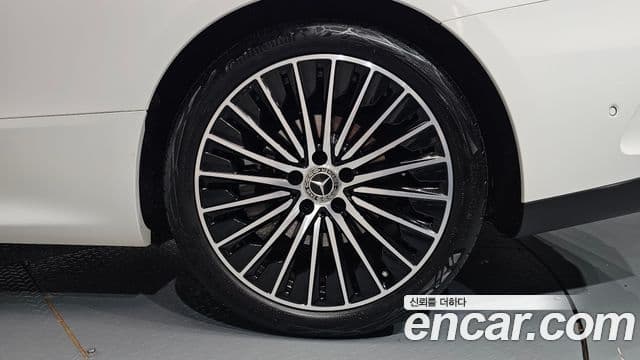 Mercedes-Benz CLE-Class 2025 — Photo 14/35
